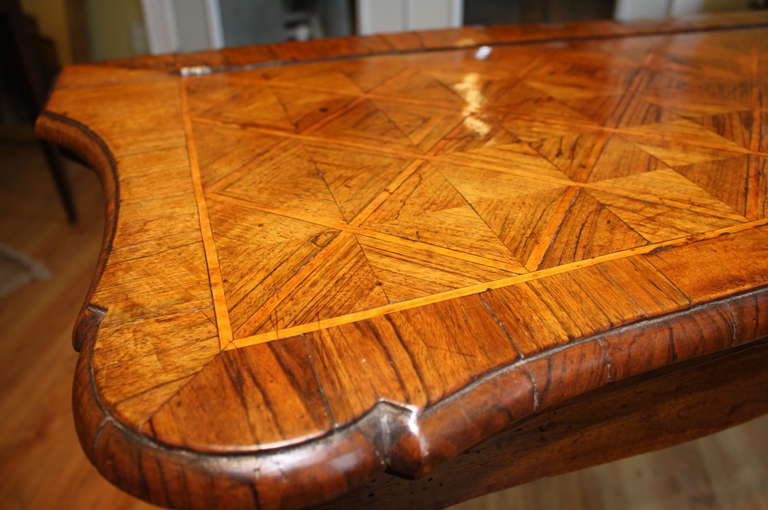 18th Century Italian Vanity Console in Walnut 2