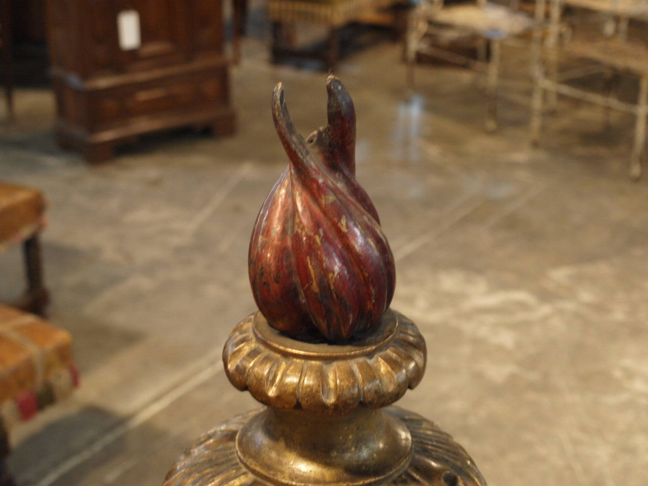 Pair of 19th Century Italian Giltwood Flame Finials For Sale 2