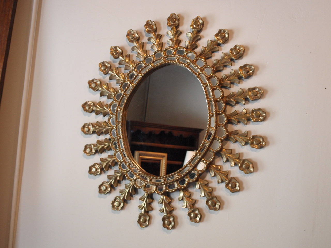 Early 20th century Italian oval Sunburst mirror, circa 1920.  A wonderful decorative mirror - whether hung alone or as part of a grouping.