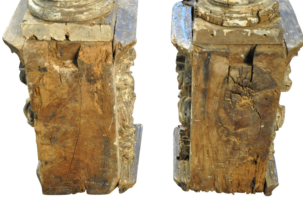 Monumental Pair of Early 17th Century Solomonic Columns from Portugal 3