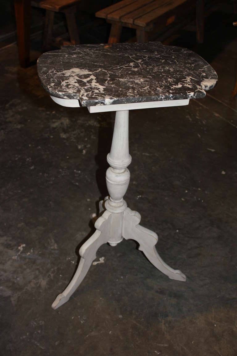 19th Century Pair of Painted Swedish Side Tables With Original Marble Tops 3
