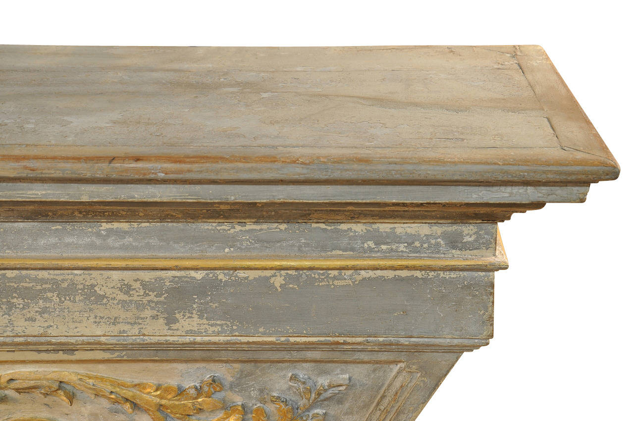 Spanish 18th Century Altar Console in Painted and Giltwood 3
