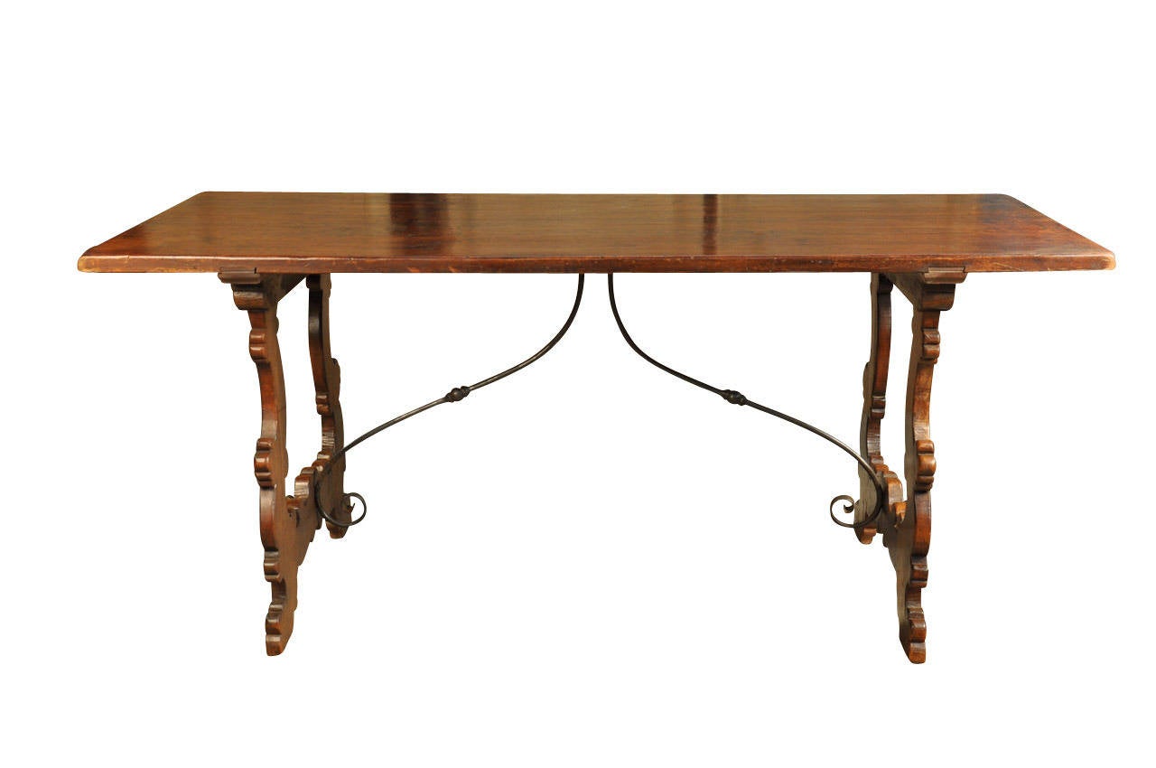 19th Century Italian Farm Table or Trestle Table in Walnut In Excellent Condition In Atlanta, GA