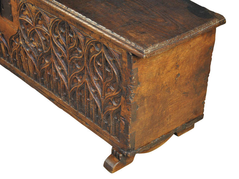 Early 18th Century Coffre or Trunk in Walnut and Chestnut from France In Good Condition In Atlanta, GA