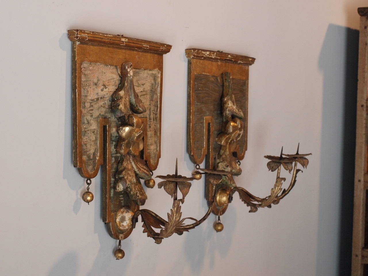 Gilt Pair of Italian 18th Century Water Gilded Sconces