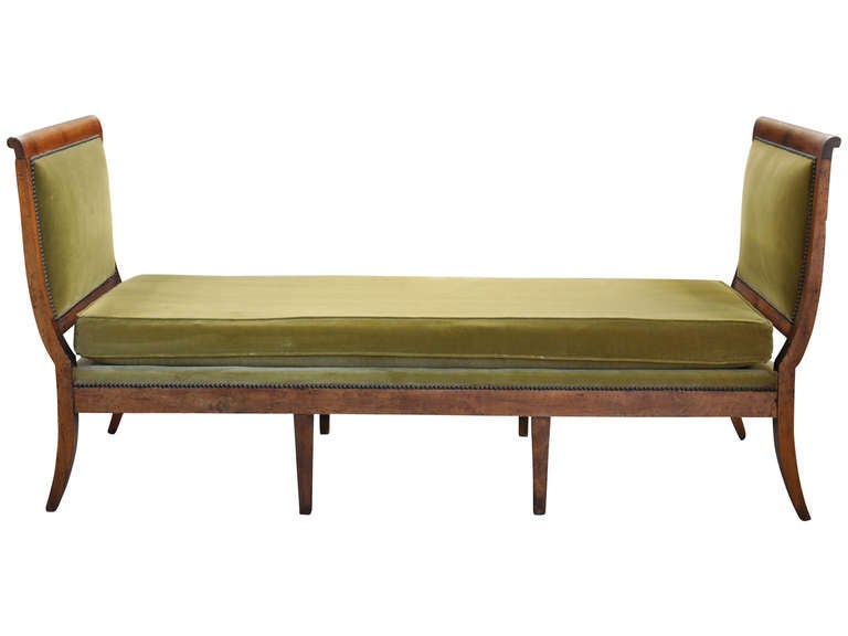 French Antique 19th Century Directoire Style Day Bed in Walnut