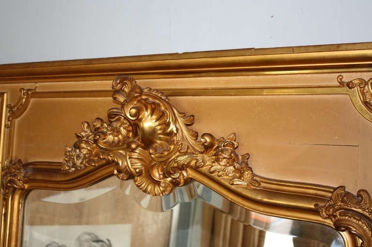 French Early 20th Century Louis XV Style Trumeau Mirror in Giltwood