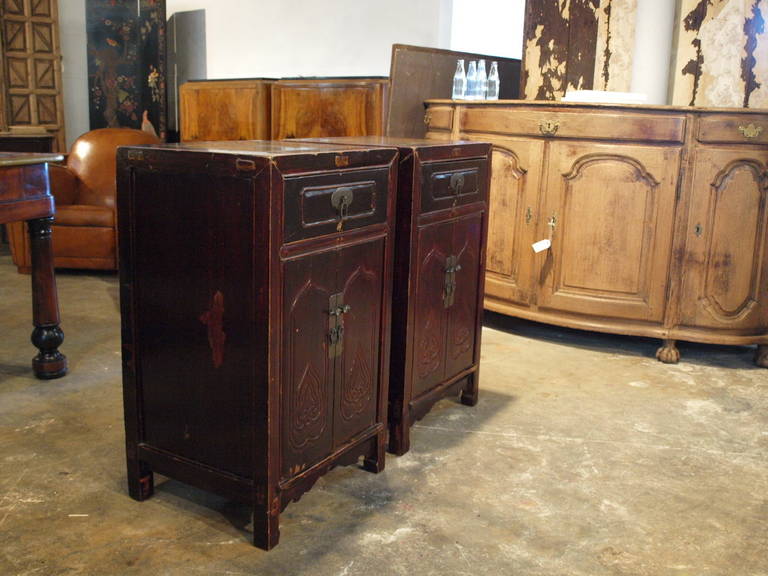 Pair Of Chinese Bordeaux Lacquered Side Cabinets With Pudding Stone Tops In Good Condition For Sale In Atlanta, GA