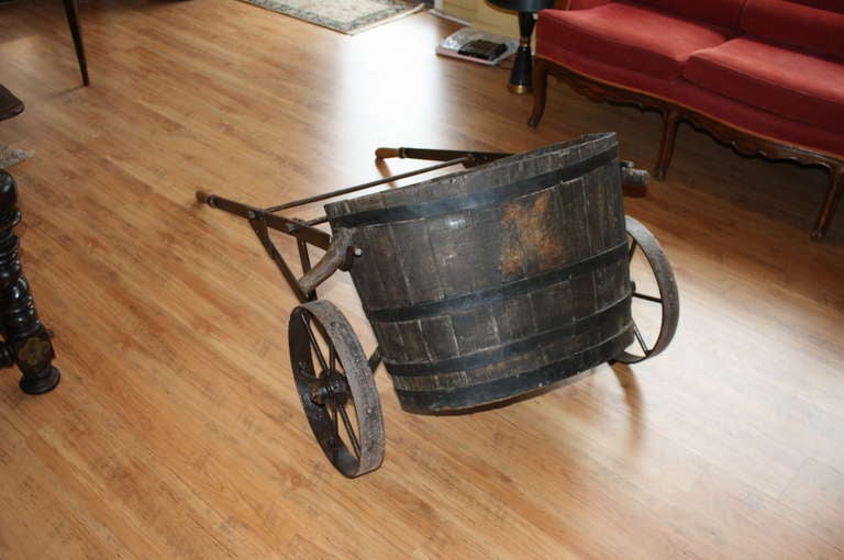 Late 19th Century French Grape Harvesting Basket with Iron Cart In Good Condition In Atlanta, GA