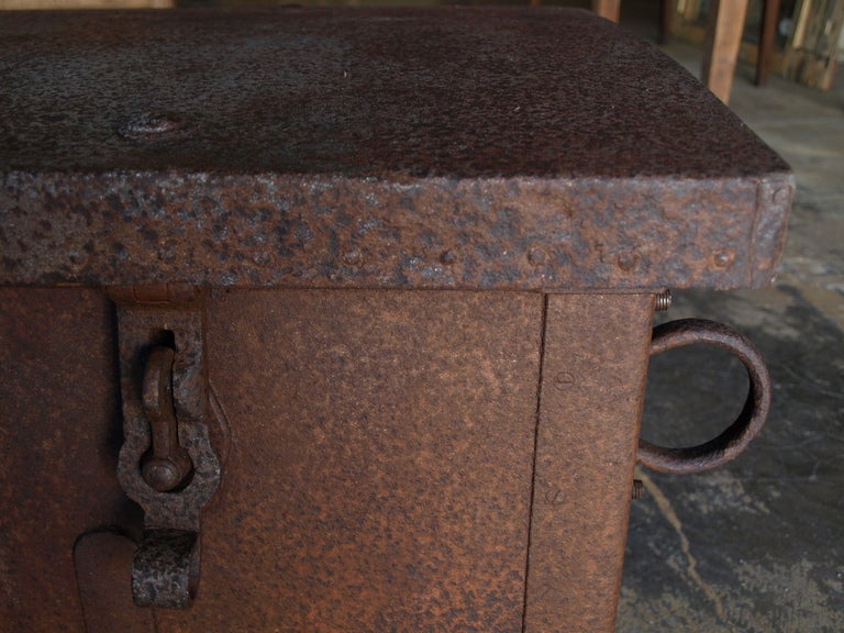 Early 20th Century French Trunk  1