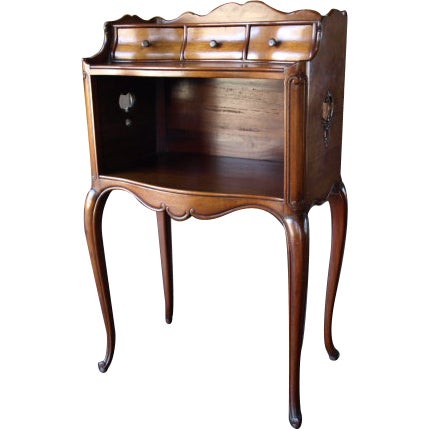 Louis XV Style Nightstand/Side table in Cherry