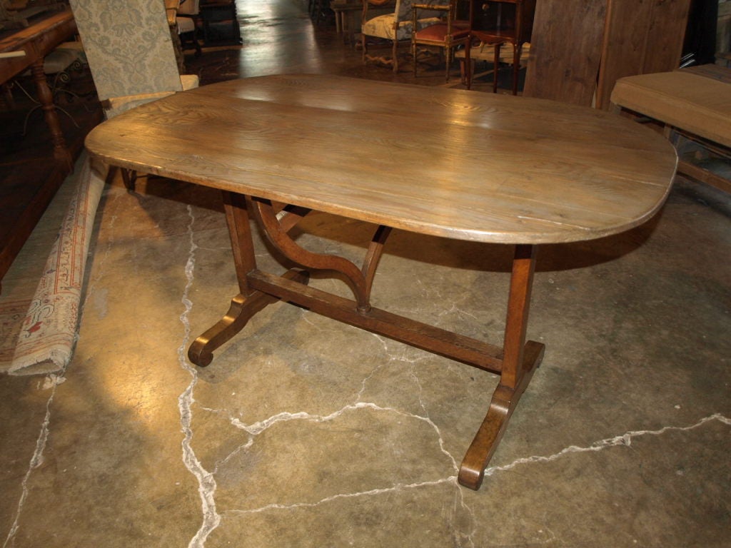 Wine Tasting Table in Pine and Cherry Wood

Keywords: dining table farm table kitchen table French country centre centrale side end folding antique