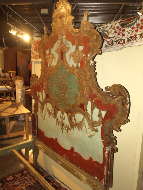 Late 18th Century Italian Bed in Painted Wood 2