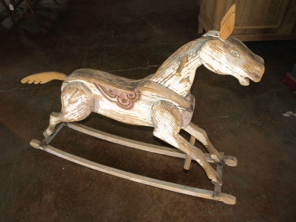 Rocking Horse in Painted Wood

Keywords: children's accessories, rustic, French country