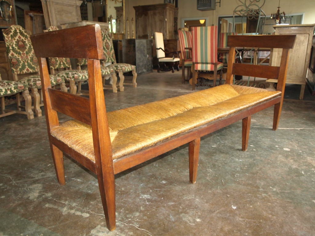 French Early 19th Century Directoire Period  Day Bed in Walnut 1