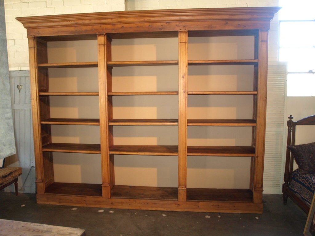 Exceptionally large 19th century Directoire style bookcase
This piece is perfect to help create a home library. With 15 shelves there is plenty of display and storage space. Use the bottom shelves to maximize storage with the use of baskets. What a