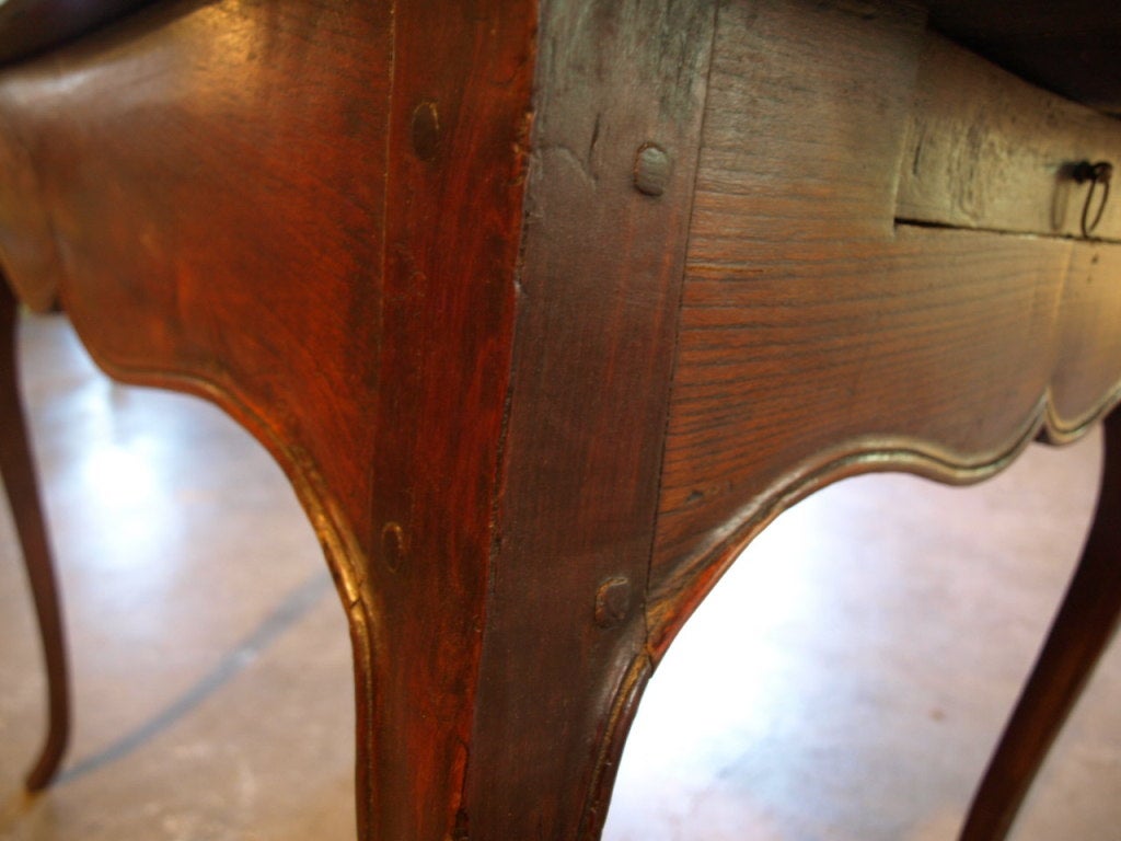18th Century French Louis XV Period Table In Chestnut For Sale 6