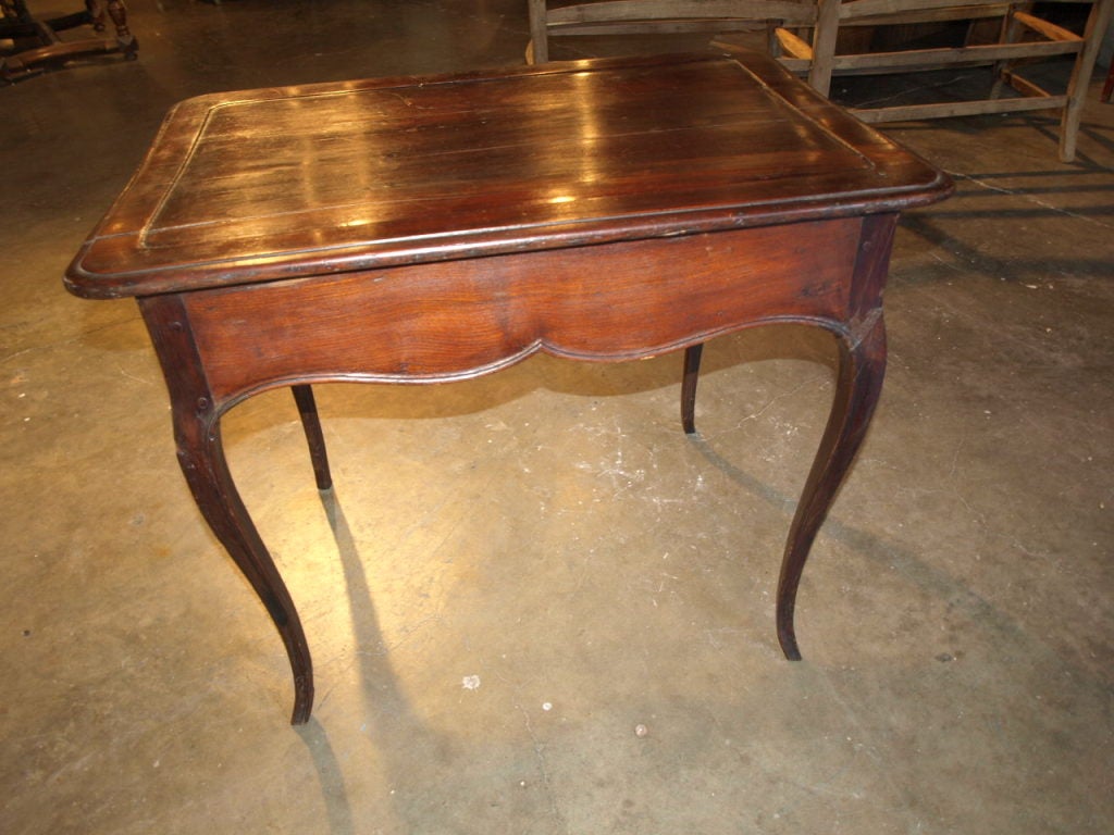French Louis XV Period Table In Chestnut.

Keywords: side table accent table occasional table central desk louis XV sofa end table deal price dealer