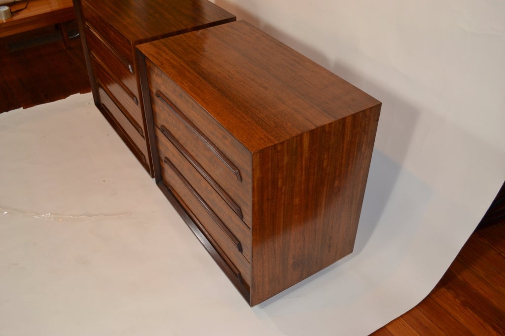 Mid-20th Century Pair of Mahogany Chests/Dressers by Milo Baughman