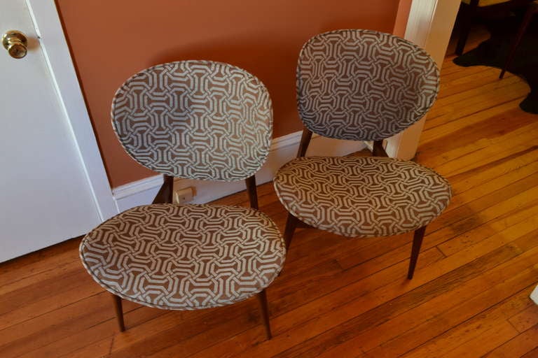 Mid-20th Century Pair of Clam Chairs for Kodawood