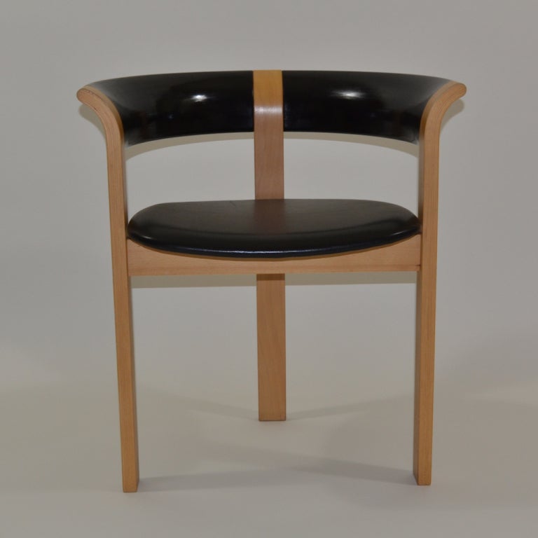 Cafe Table and 4 Armchairs by Thygesen and Sorensen In Excellent Condition In Bryn Mawr, PA