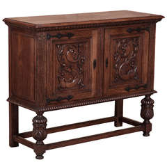 Vintage Renaissance Erhöhtes Buffet