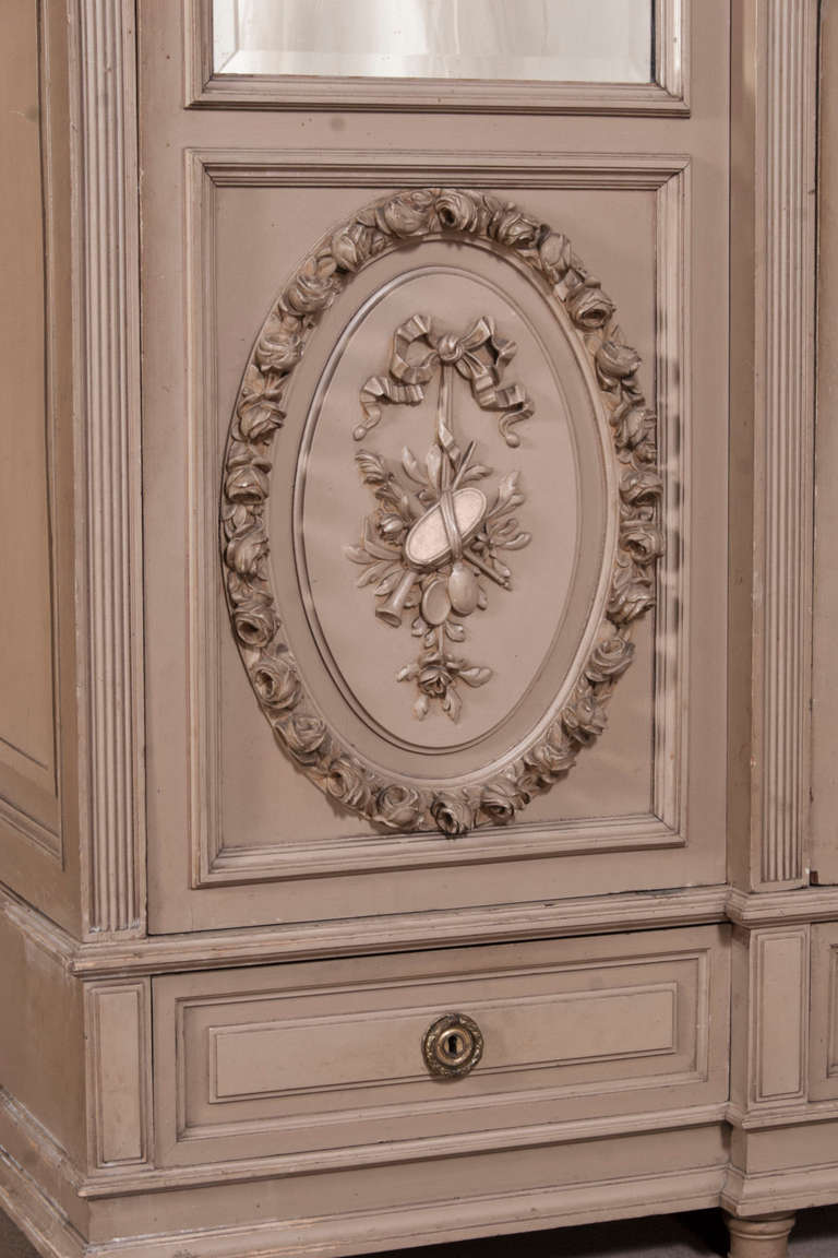 Antique French Louis XVI Painted Armoire In Excellent Condition In Dallas, TX