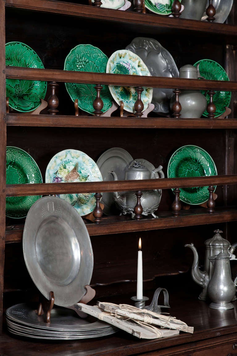 18th Century Provencal Walnut Vaisselier In Excellent Condition In Dallas, TX