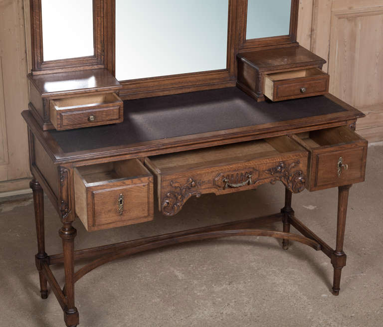Antique French Louis XVI Vanity In Excellent Condition In Dallas, TX