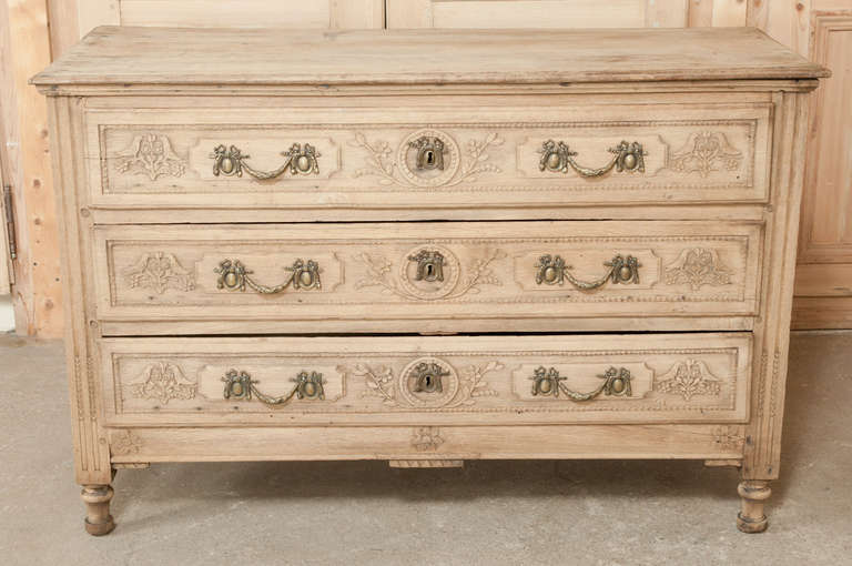 18th Century Country French Stripped Oak Commode 2