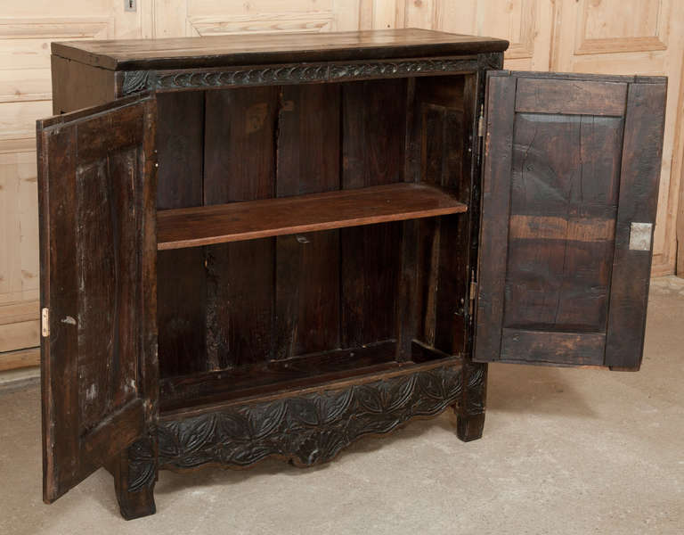 18th Century Gothic Buffet In Excellent Condition In Dallas, TX