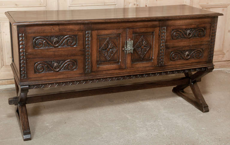 French Renaissance Low Oak Credenza/Buffet/Sofa Cabinet