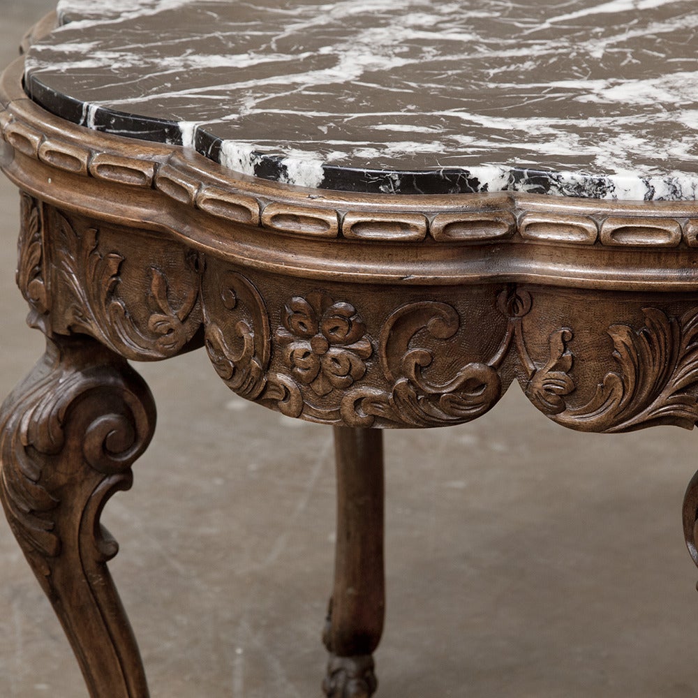 19th Century Antique Louis XIV Marble-Top End Table In Excellent Condition In Dallas, TX