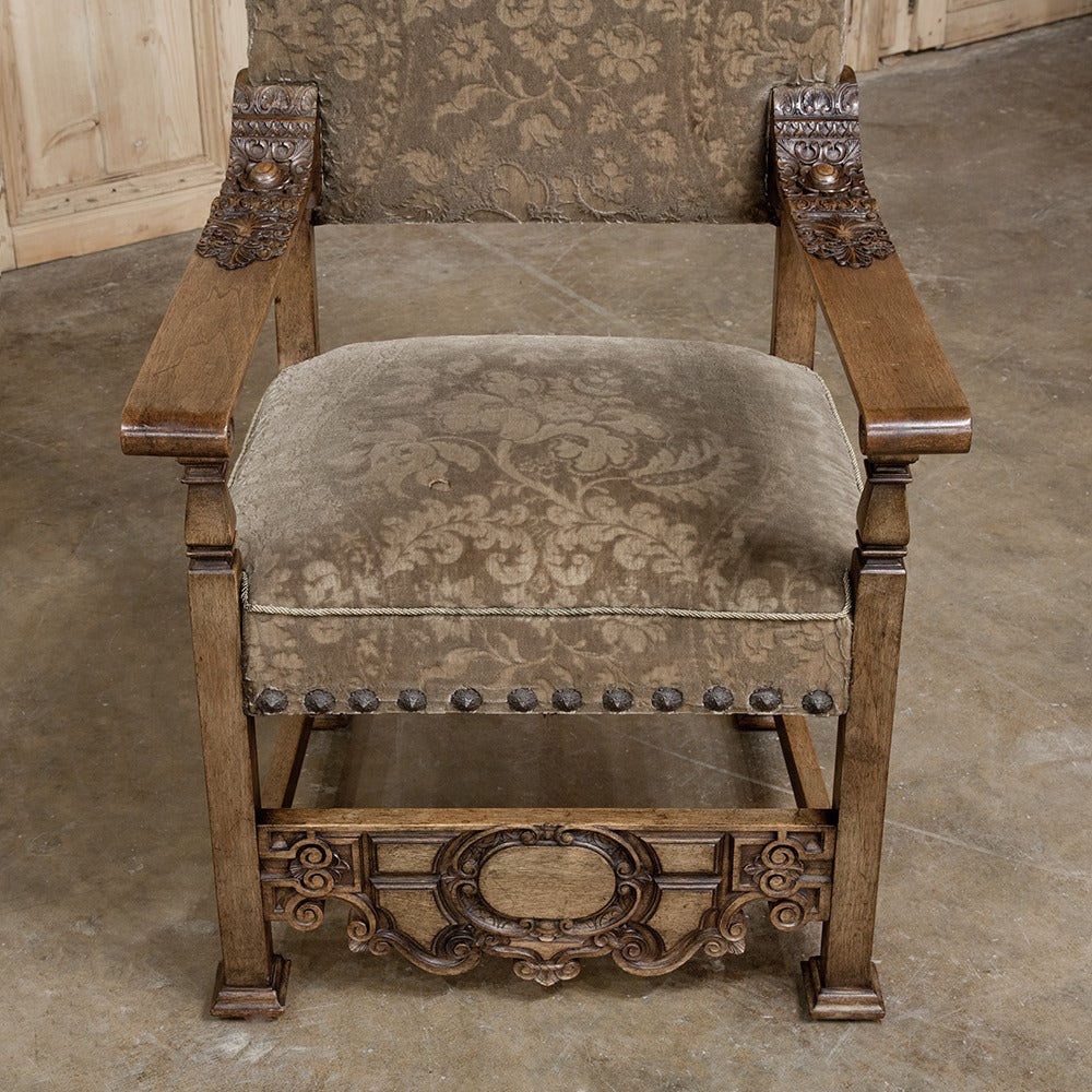 19th Century Italian Baroque Throne Solid Walnut Armchair, Circa 1880's.  In Excellent Condition In Dallas, TX
