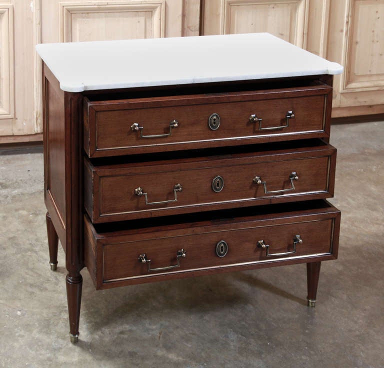 Antique French Directoire Style Marble Top Commode In Excellent Condition In Dallas, TX