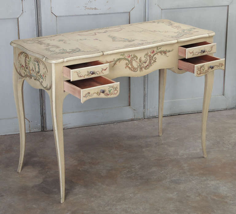 Vintage French Louis XV Painted Vanity In Excellent Condition In Dallas, TX