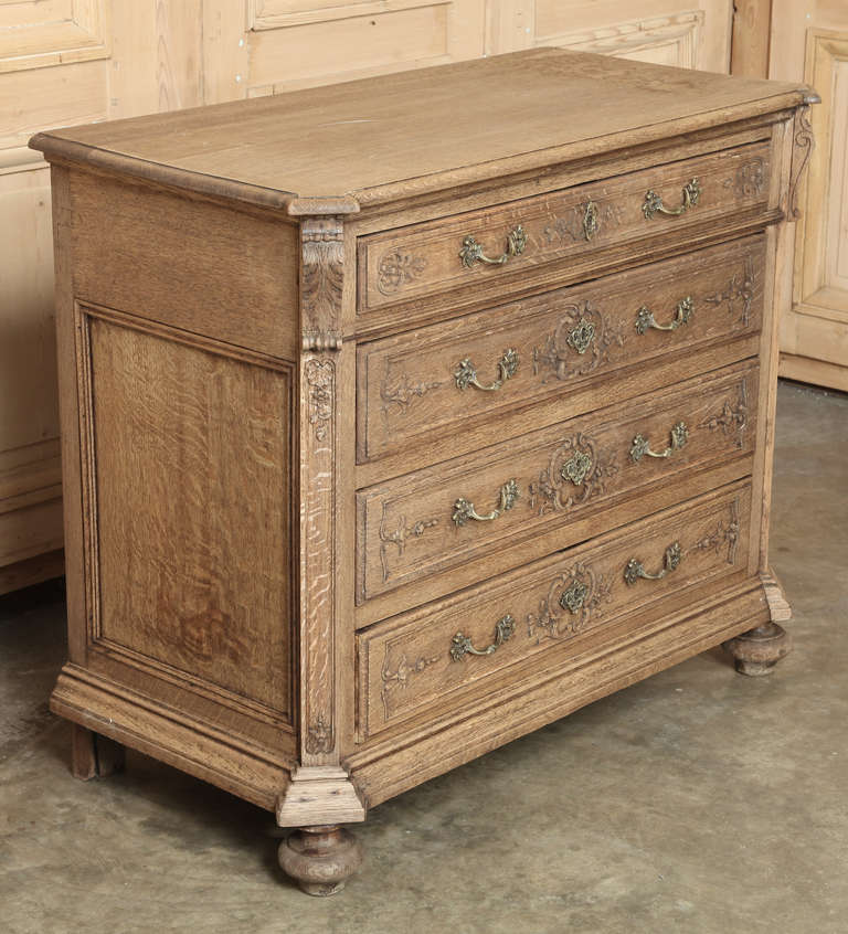 Country French Stripped Oak Commode In Excellent Condition In Dallas, TX