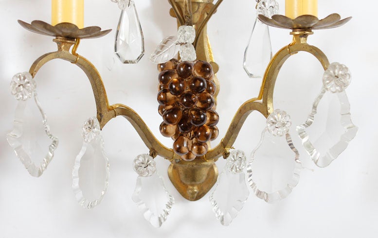 Early 20th Century Pair of Italian Crystal and Bronze Handblown Grape Amber Venetian Glass Sconces