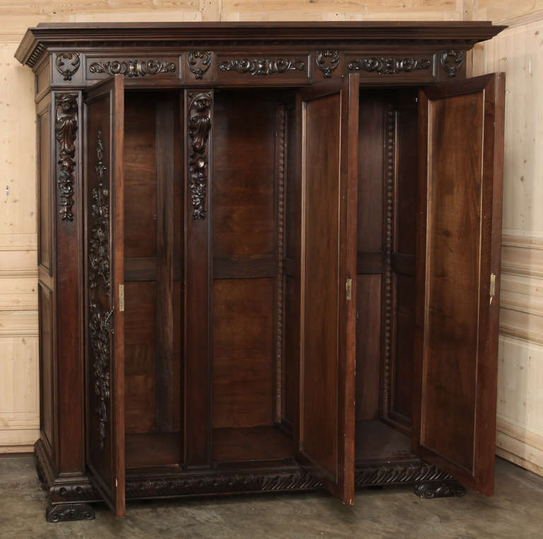 Vintage Italian Renaissance Walnut Armoire In Good Condition In Dallas, TX