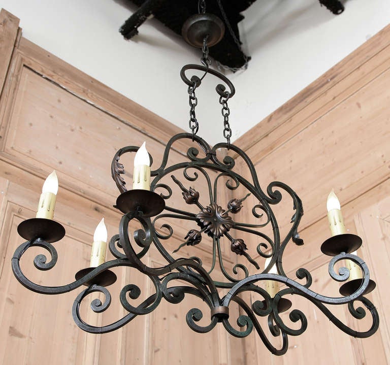 Antique Country French Wrought Iron Chandelier In Excellent Condition In Dallas, TX