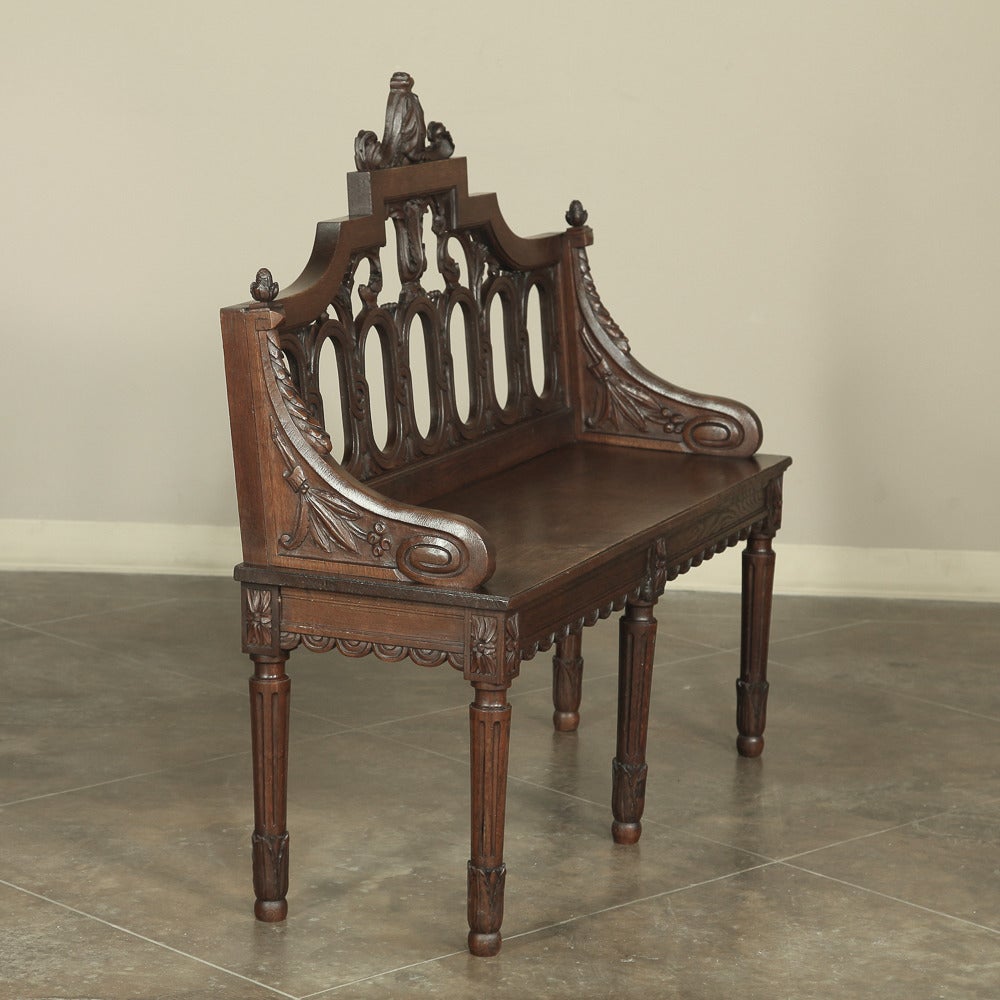 19th Century Neoclassical Hall Bench In Excellent Condition In Dallas, TX