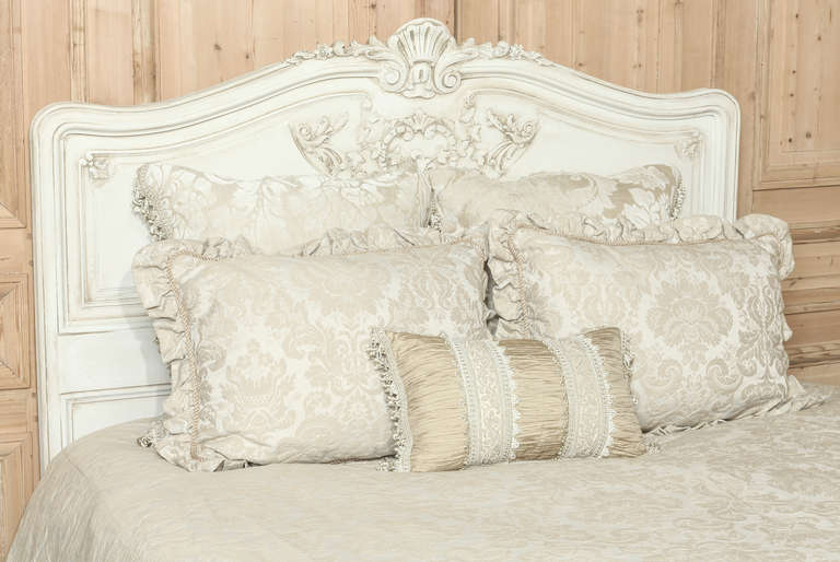queen french bed