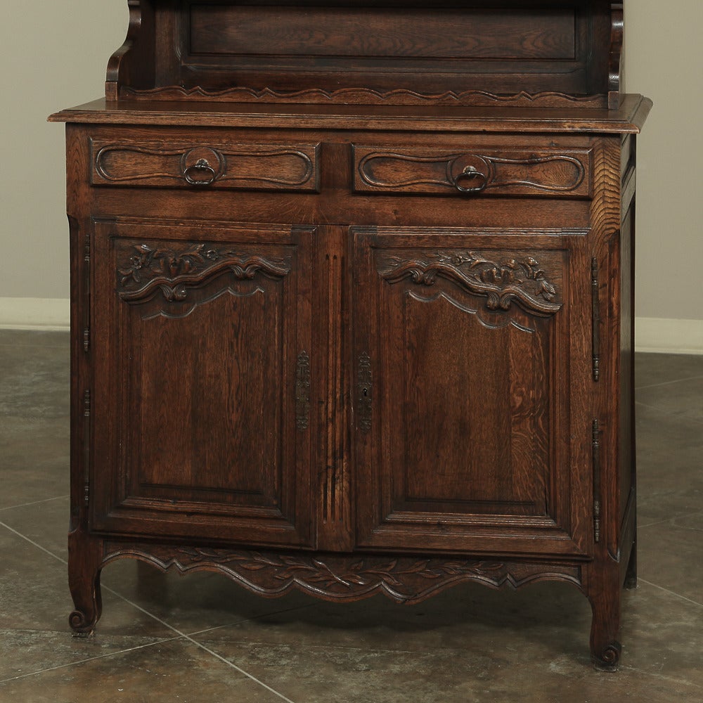 Early 20th Century Country French Oak Buffet or Vaisselier
