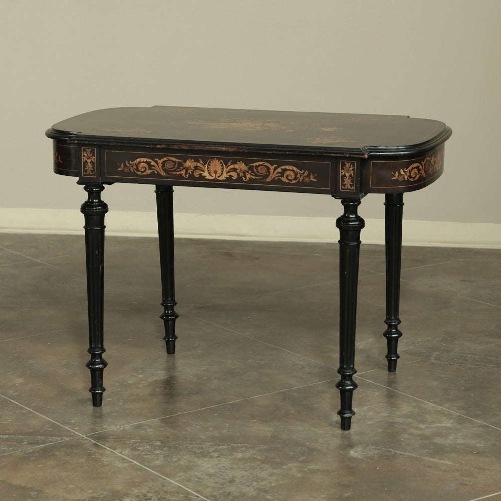 Satinwood 19th Century Neoclassical French Marquetry Writing Table