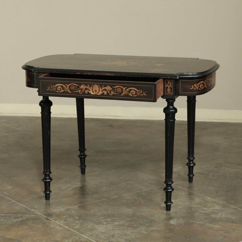 19th Century Neoclassical French Marquetry Writing Table In Excellent Condition In Dallas, TX