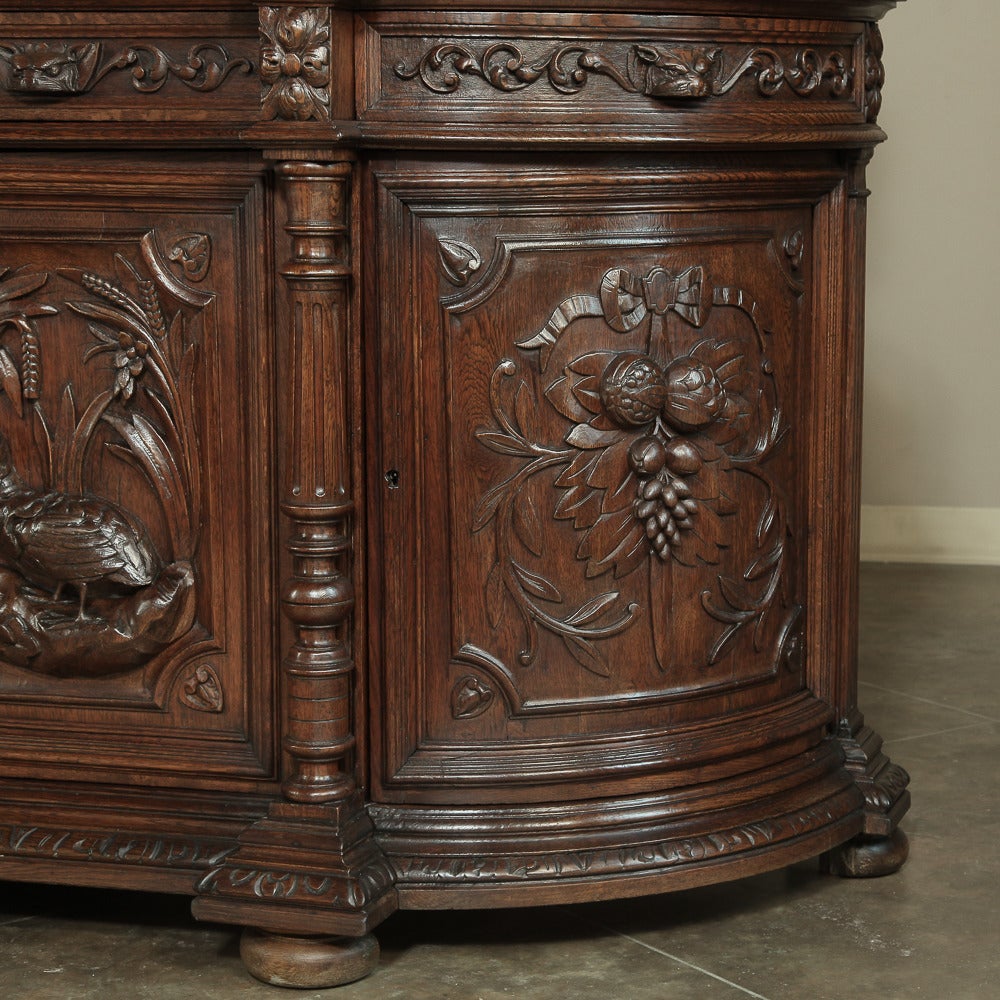 19th Century Grand French Renaissance Two-Tiered Hunt Buffet 3