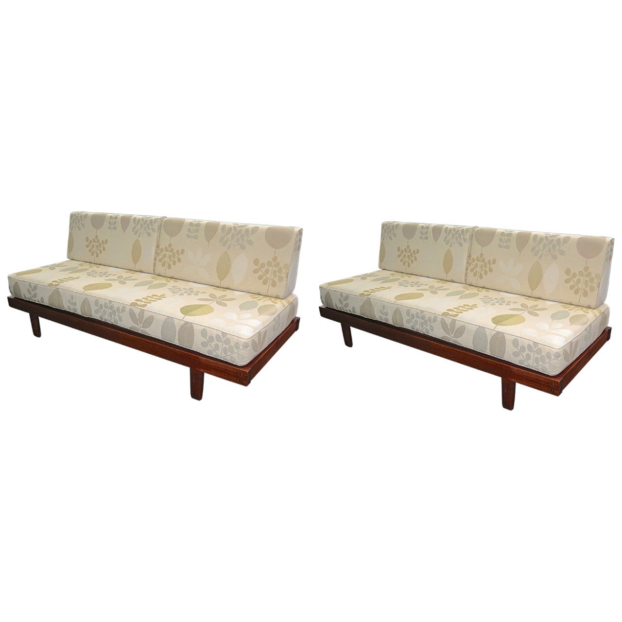  Pair of George Nakashima Walnut Daybeds For Sale