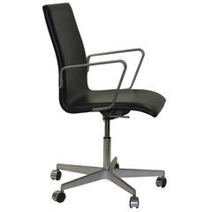 Arne Jacobsen Oxford Chair with Tilt Arne Jacobsen Oxford Chair with Tilt