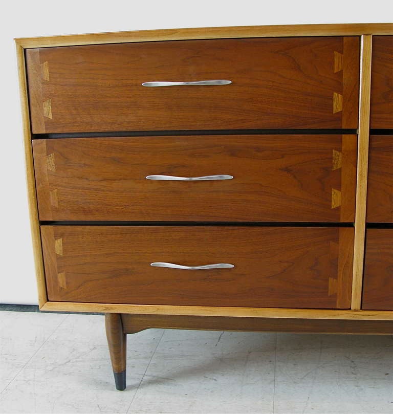 Wood Rare 1950 Lane Dovetail Drawer Dresser