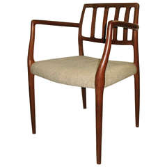 Handsome Niels Moller Set of 6 Teak No.83 Chairs